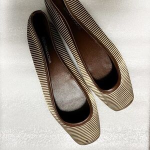 BCBGMAXAZRIA flat ballerina